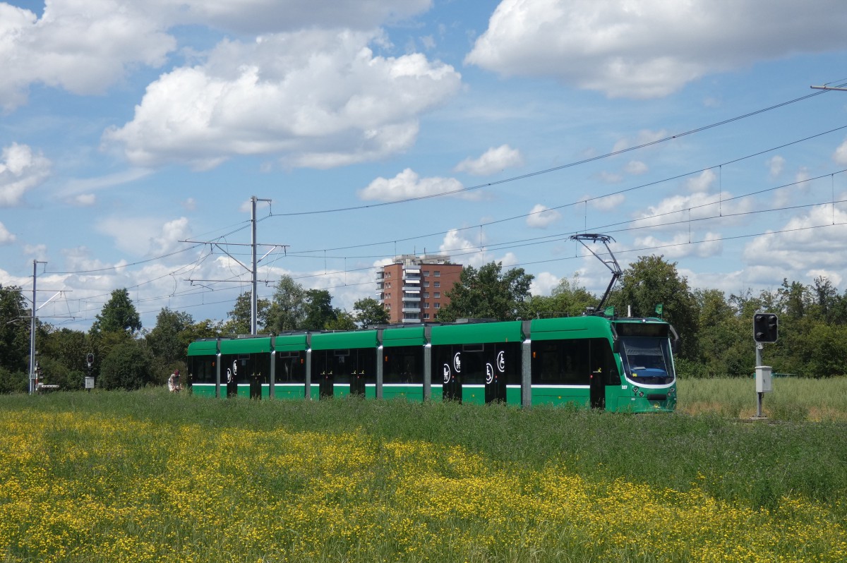 Базель, Siemens Combino № 327