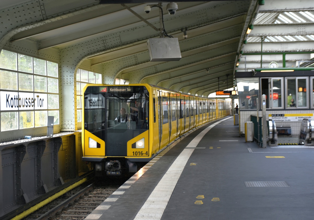 Берлин, BVG HK06 № 1016-4