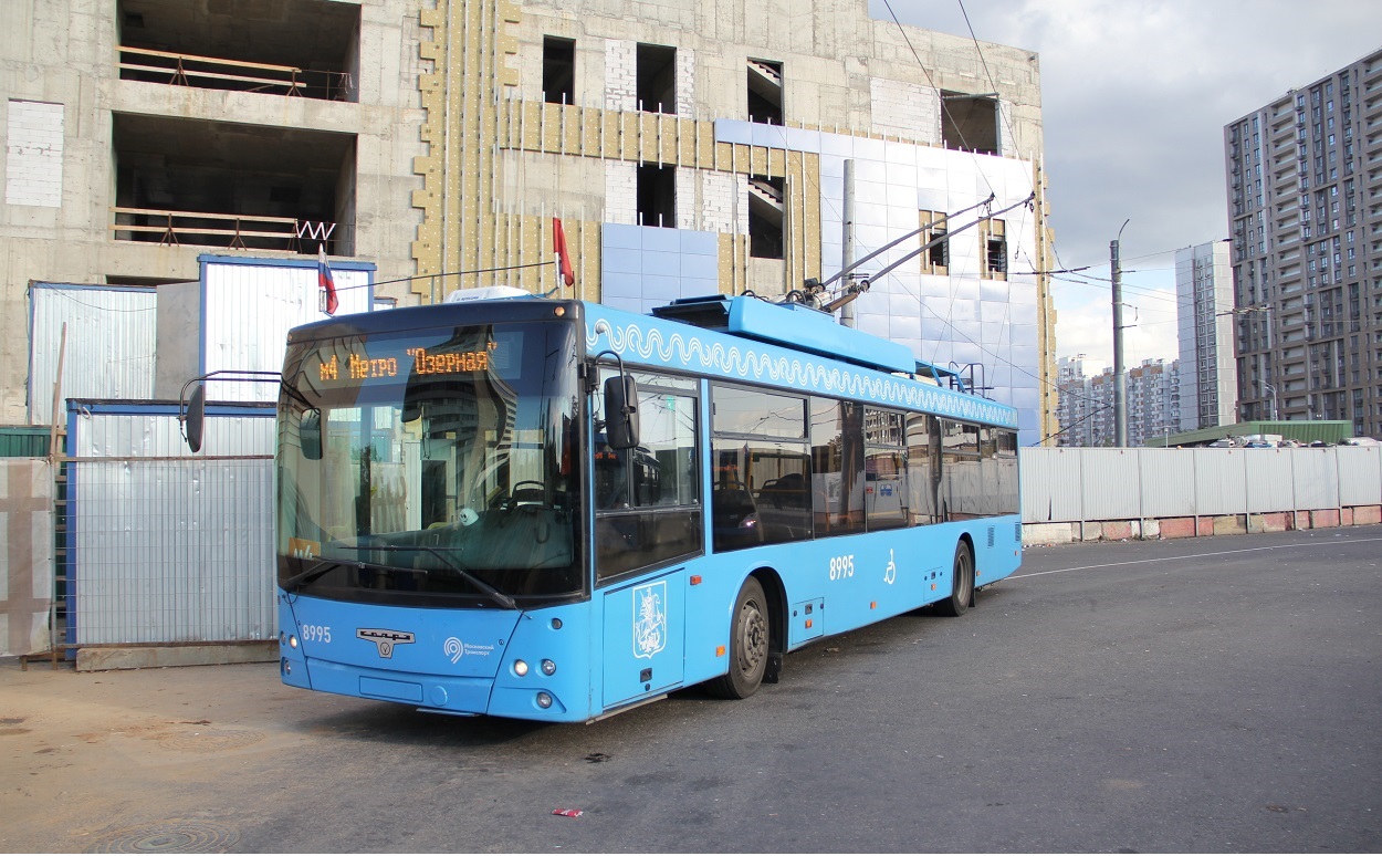Moskva, SVARZ-MAZ-6275 č. 8995