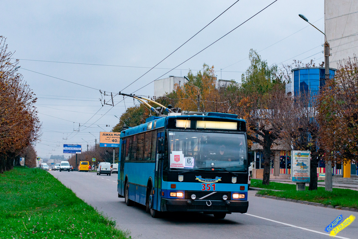 Черновцы, Den Oudsten B88 № 351