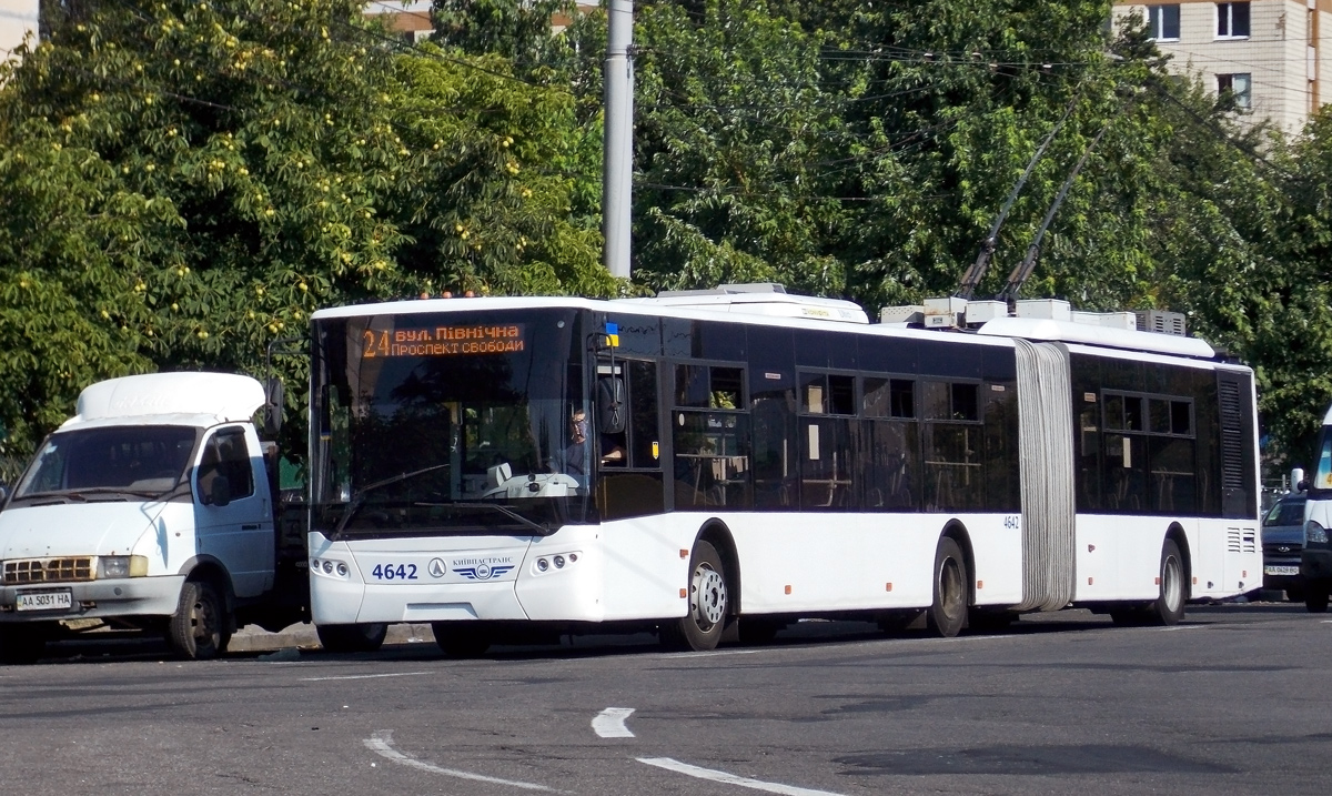 Киев, ЛАЗ E301D1 № 4642