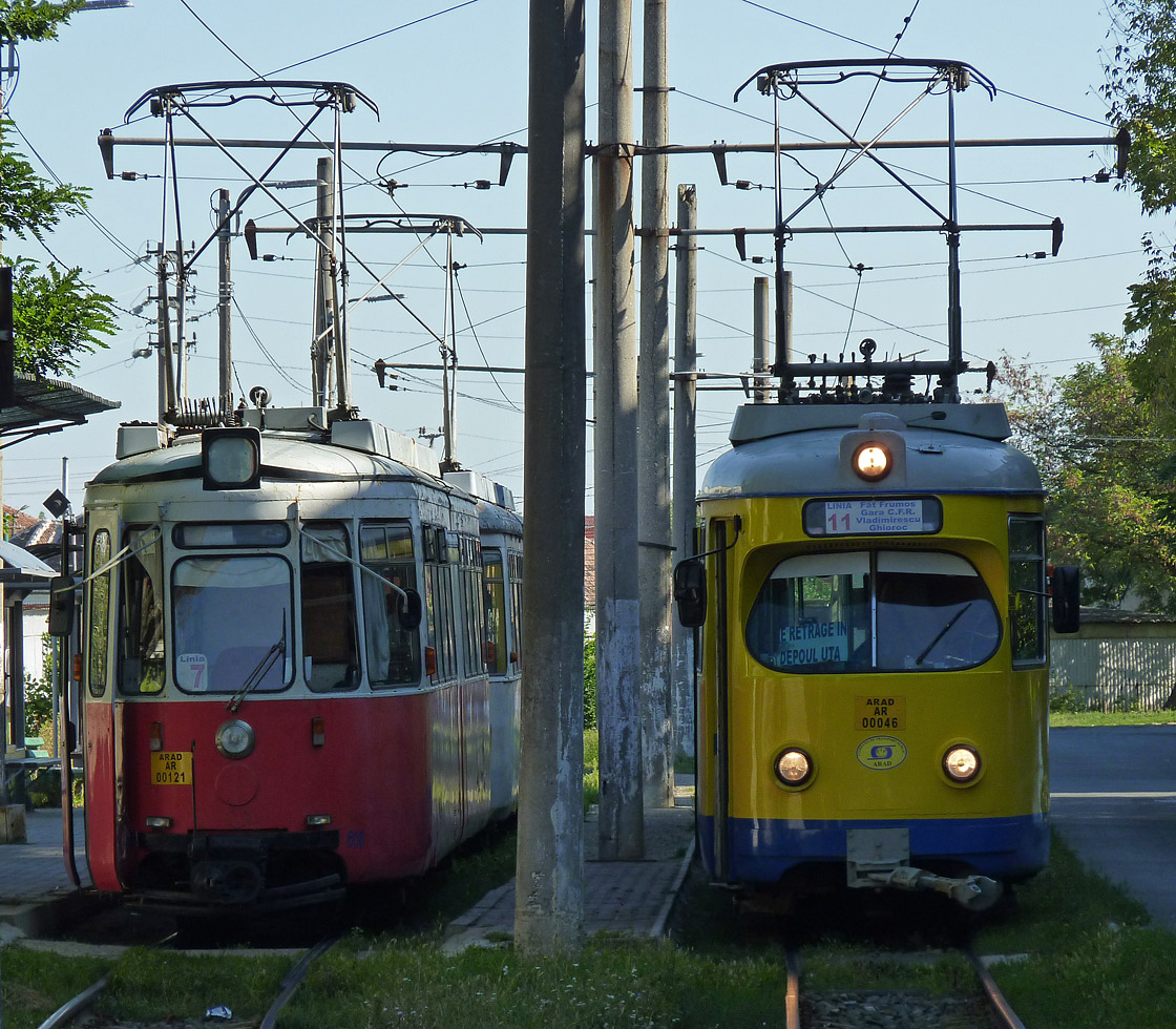 Арад, Esslingen GT4 № 608; Арад, Duewag ET6 № 1014