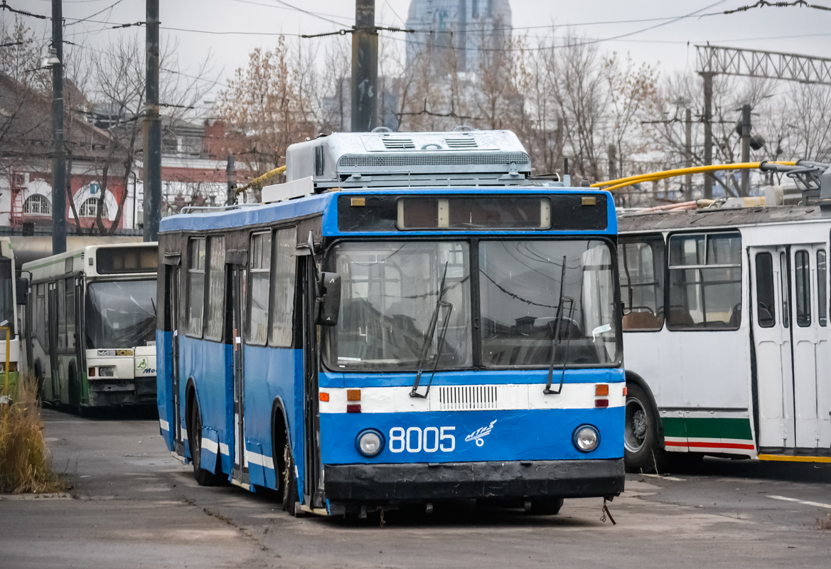 Москва, МТрЗ-6223-0000010 № 8005