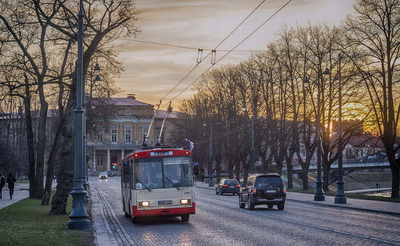 Вильнюс, Škoda 14Tr13/6 № 1595