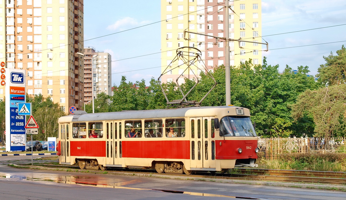 Киев, Tatra T3SU № 5942