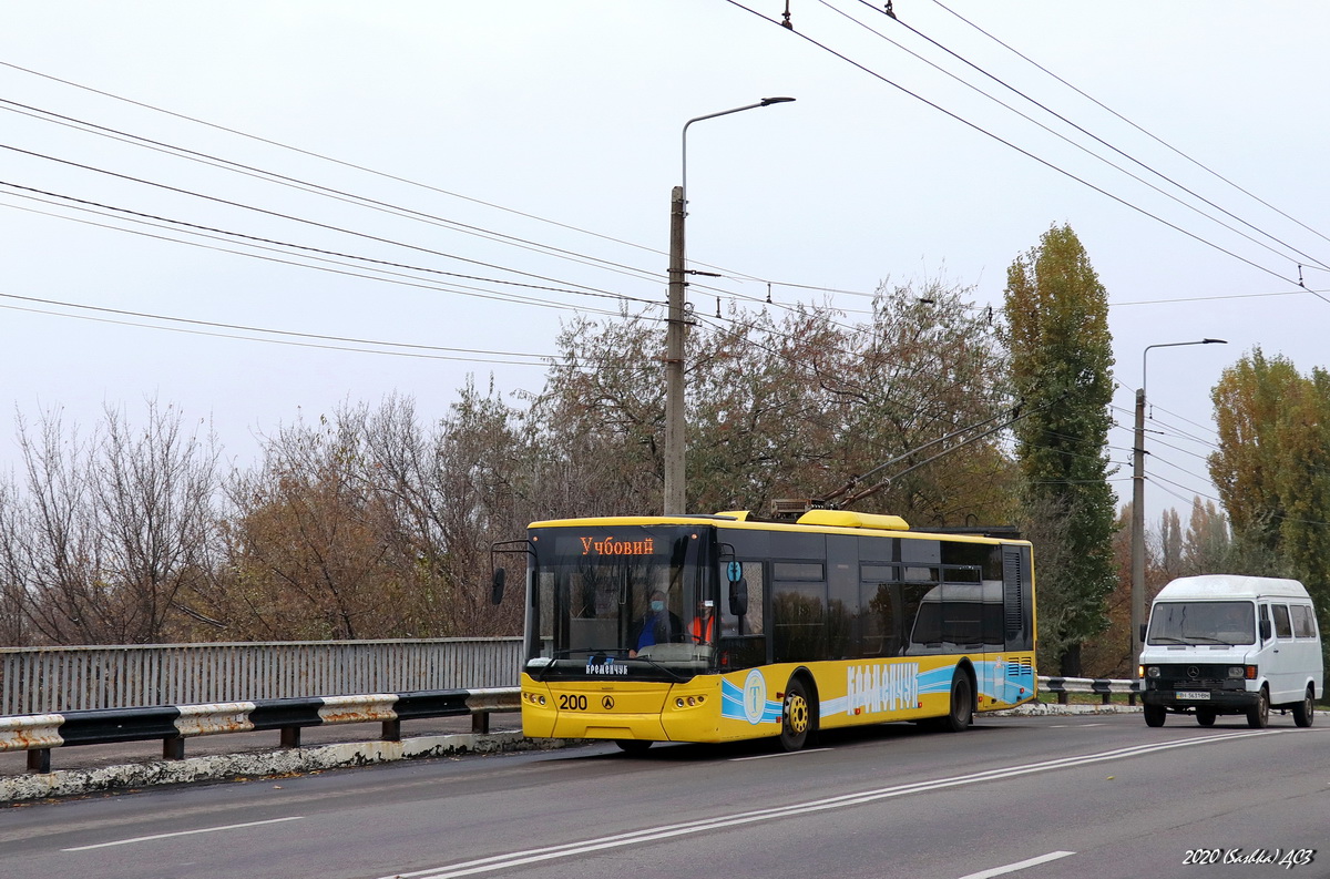 Кременчуг, ЛАЗ E183D1 № 200