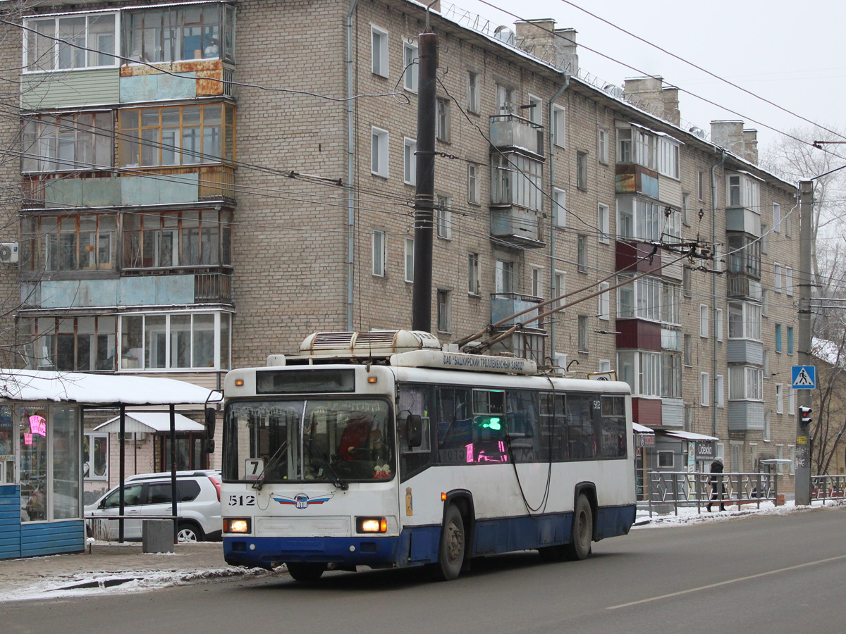 Киров, БТЗ-52764Р № 512