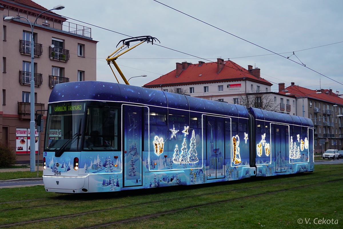 Plzeň, Vario LF2/2 IN Nr. 366; Plzeň — Christmas tram