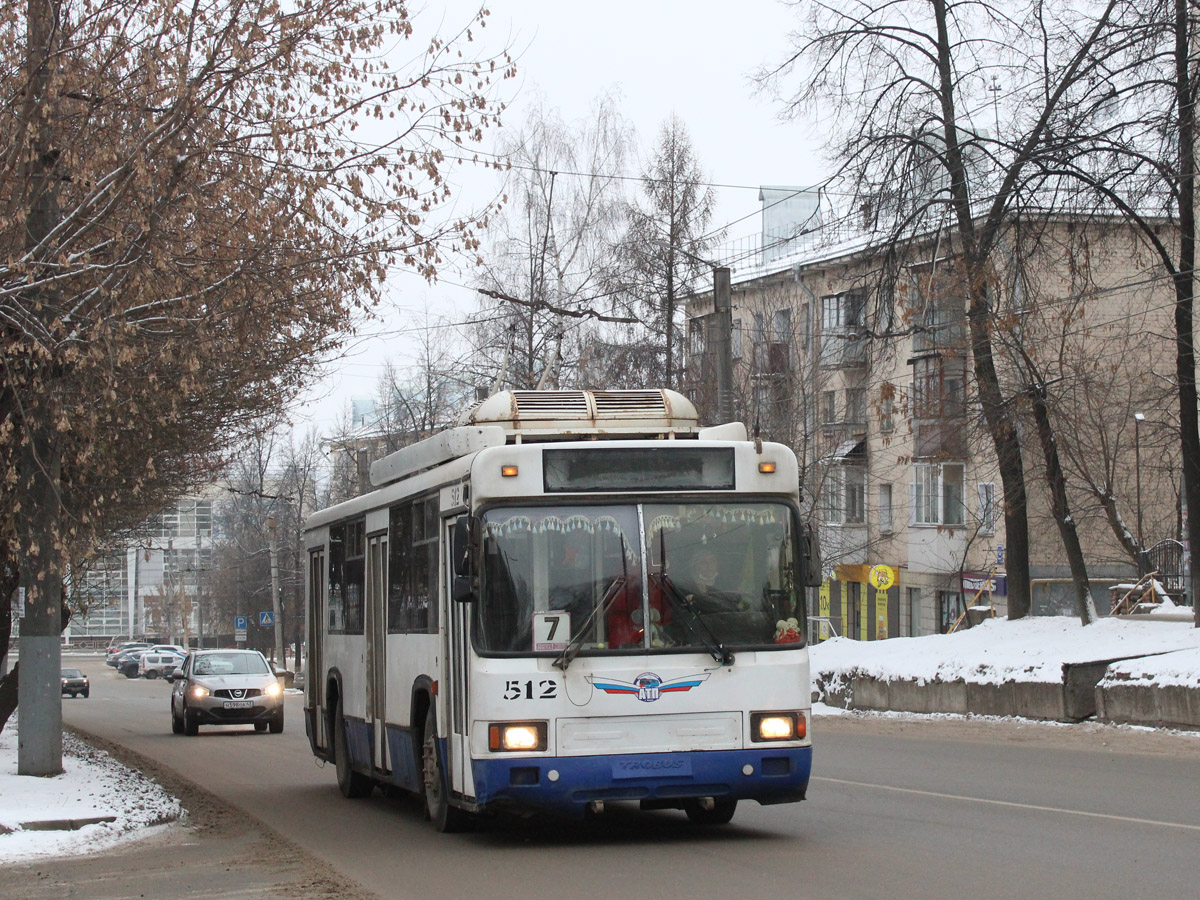 Киров, БТЗ-52764Р № 512