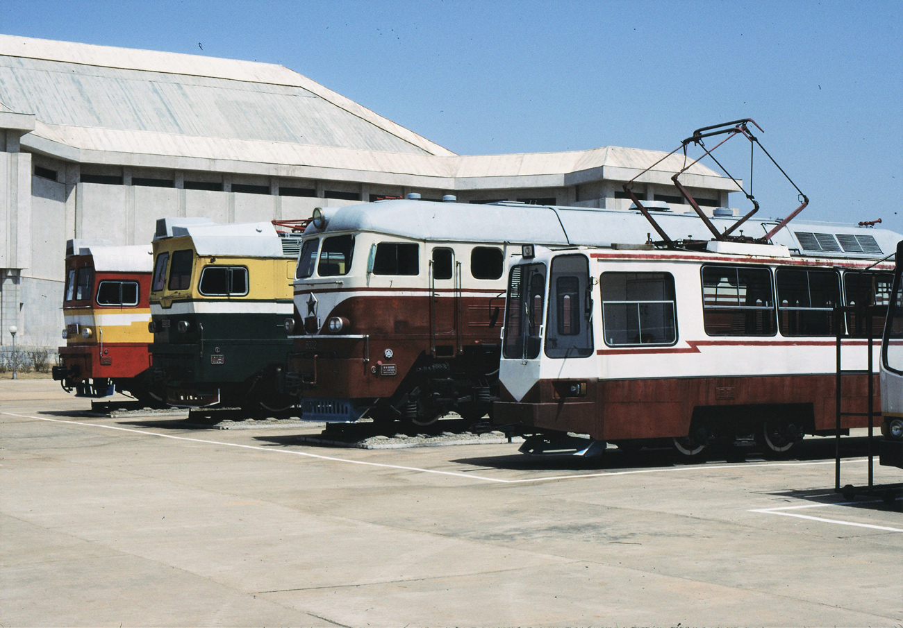 Pyongyang, Prototype 7.17 Br. б/н; Pyongyang — Historical photos — Tramway and Trolleybus (1991+)