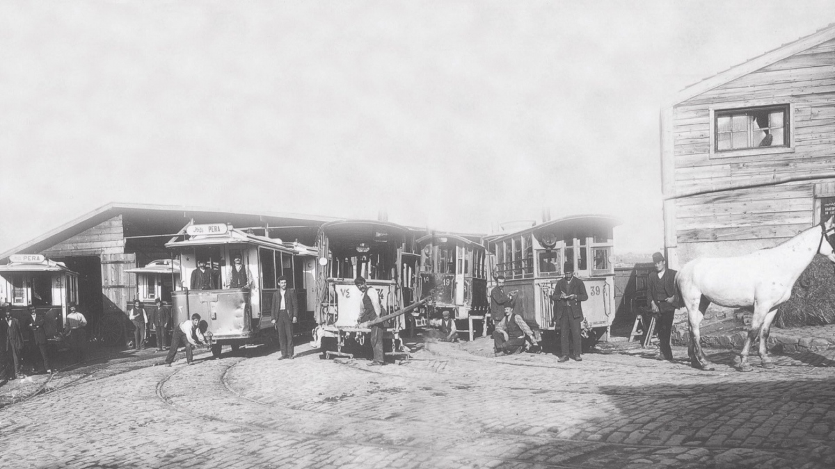 Istanbul, Horse car č. 39; Istanbul, Horse car č. 74; Istanbul, Horse car č. 2; Istanbul — Historical photos — Horsecar (1871-1912)