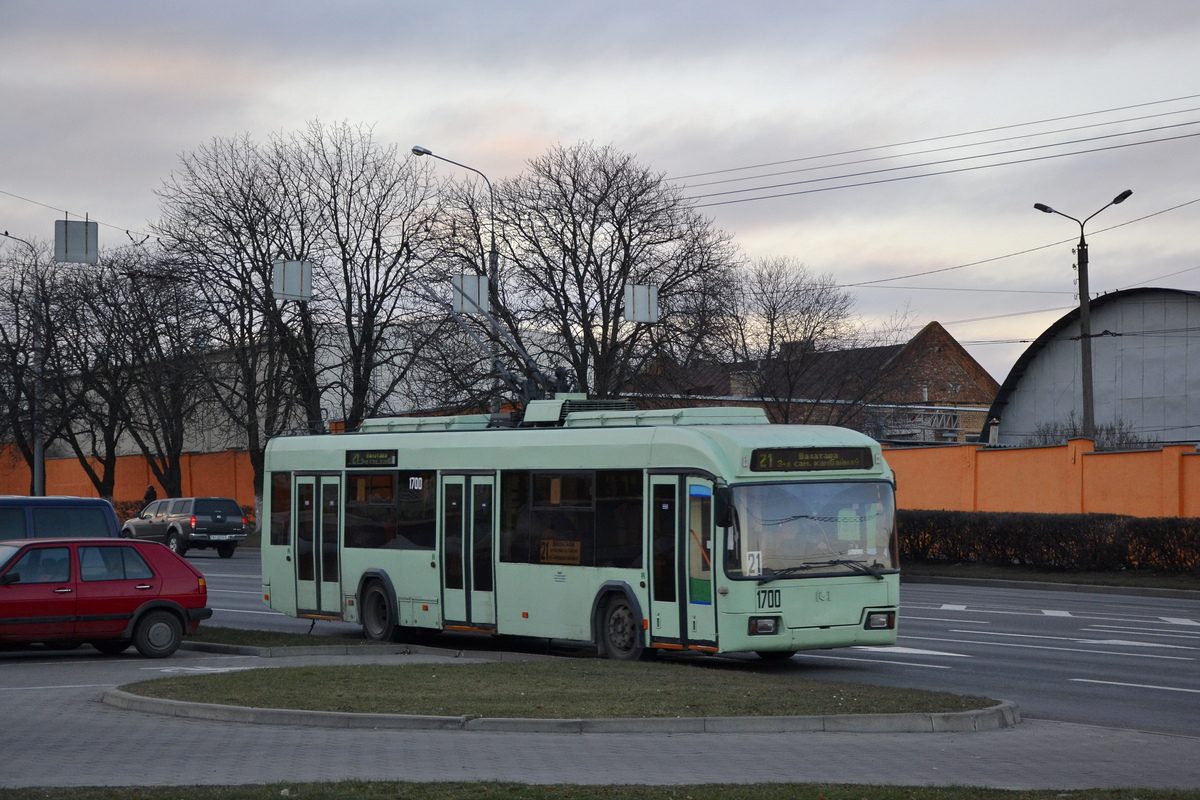 Гомель, БКМ 32102 № 1700