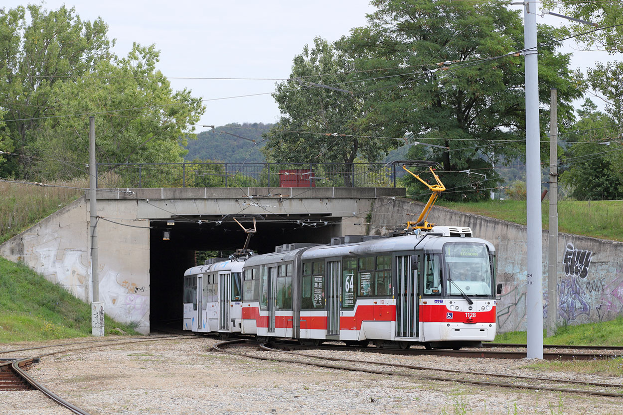 Брно, Vario LF2R.E № 1128