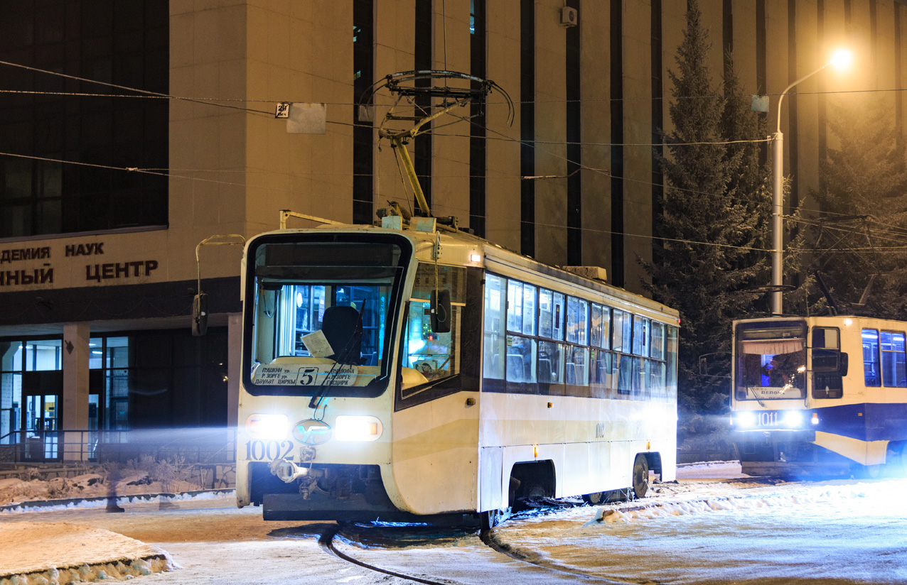 Уфа, 71-619А № 1002