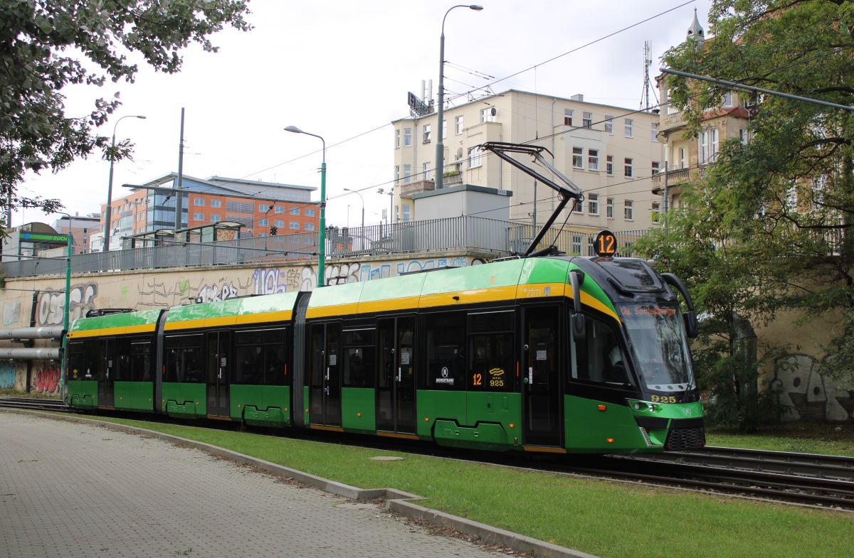 Poznań, Modertrans Moderus Gamma LF 03 AC BD č. 925 Poznań, Modertrans Moderus Gamma LF 03 AC BD č. 925