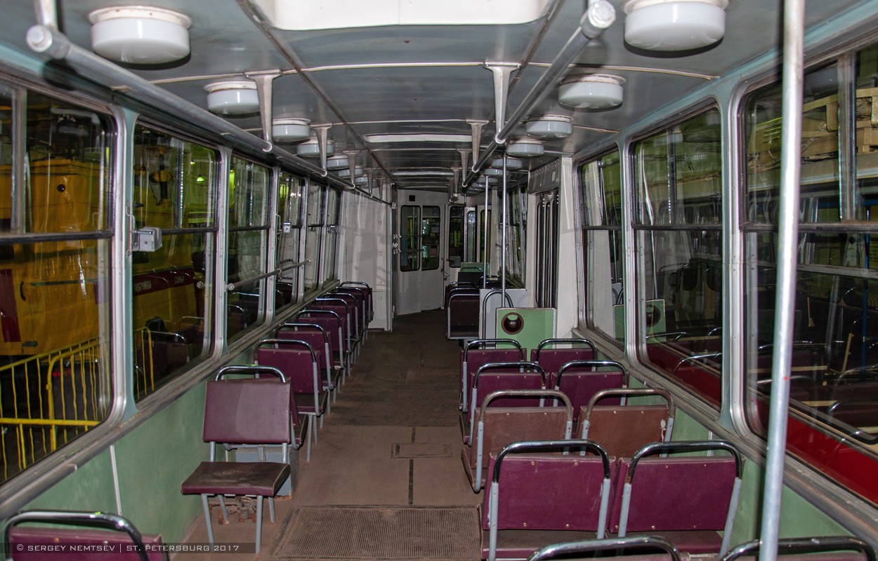 Санкт-Петербург, ЛМ-68М № 2423