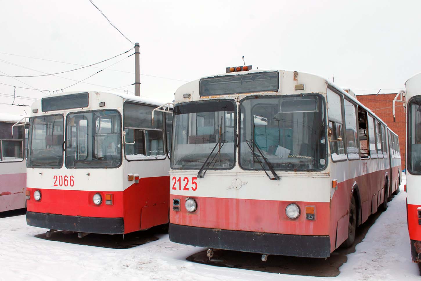 Iževsk, ZiU-683V01 č. 2125