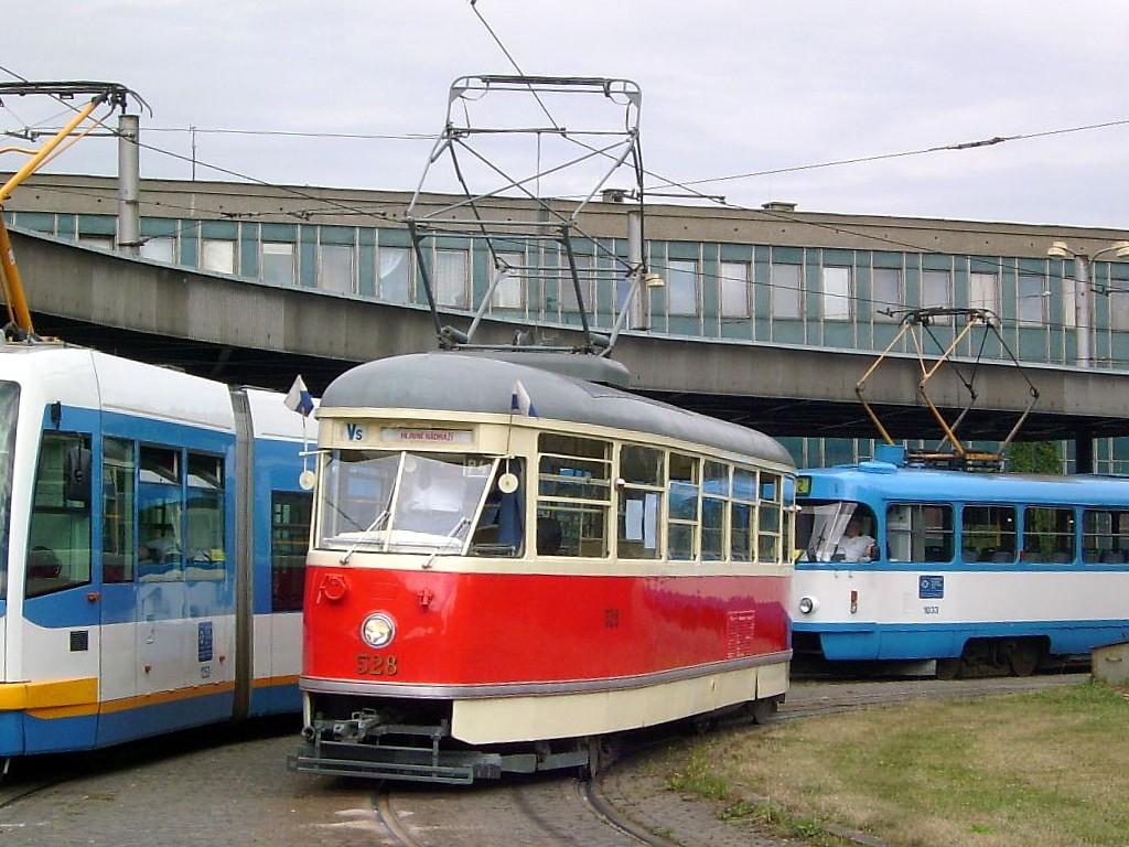 Ostrava, Tatra T1 Nr. 528