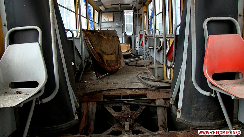 Žytomyr, Tatra KT4SU č. 28; Trams — Tatra KT4SU