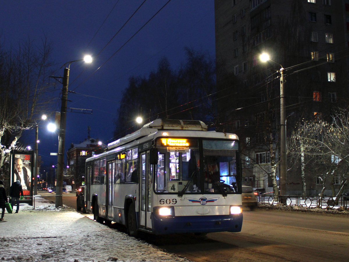 Киров, БТЗ-52768А № 609