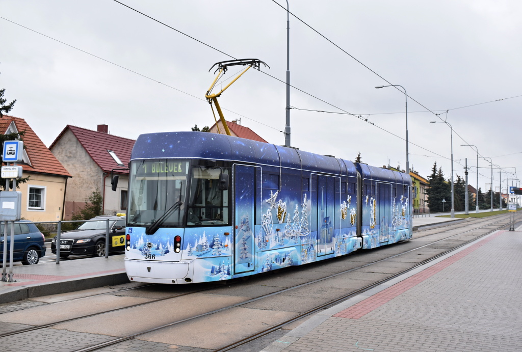 Пльзень, Vario LF2/2 IN № 366; Пльзень — Рождественский трамвай
