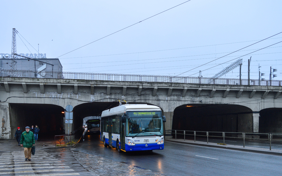 Рига, Škoda 24Tr Irisbus Citelis № 18198