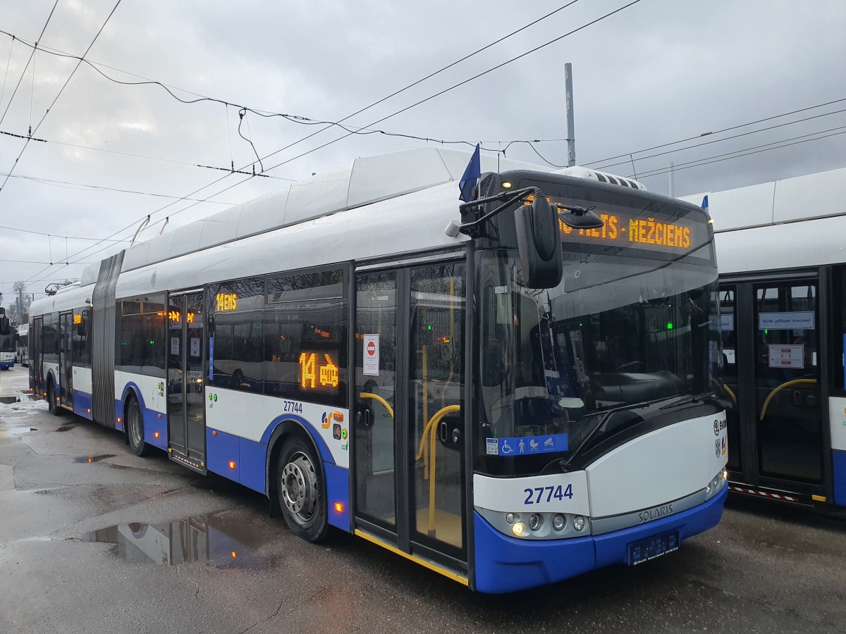 Рига, Škoda 27Tr Solaris III № 27744