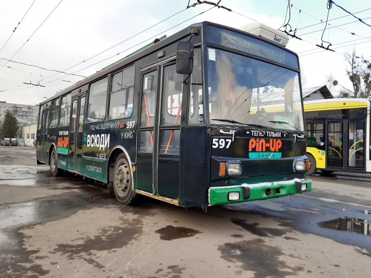 Львов, Škoda 14TrM № 597