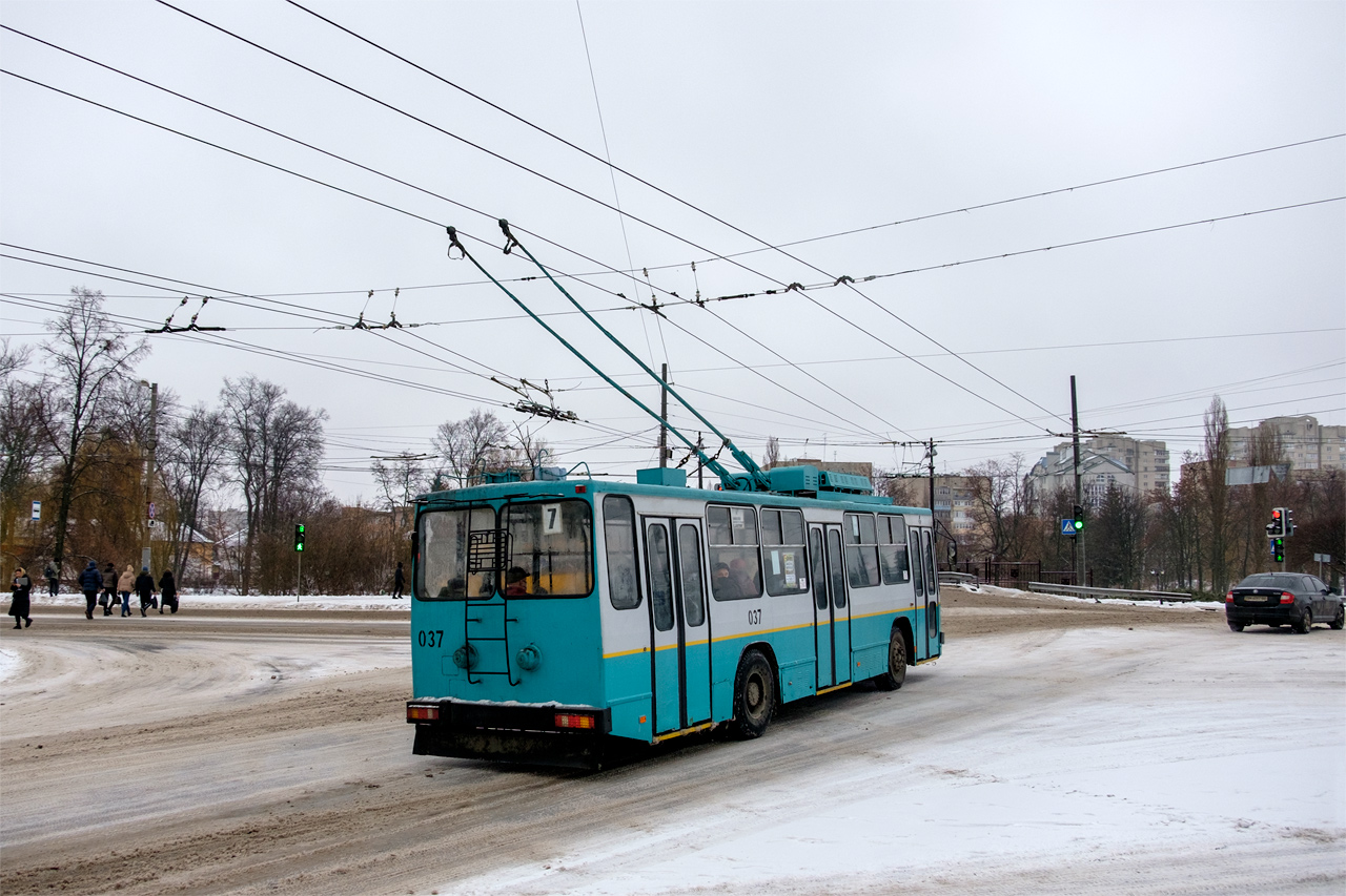 Сумы, ЮМЗ Т2 № 037