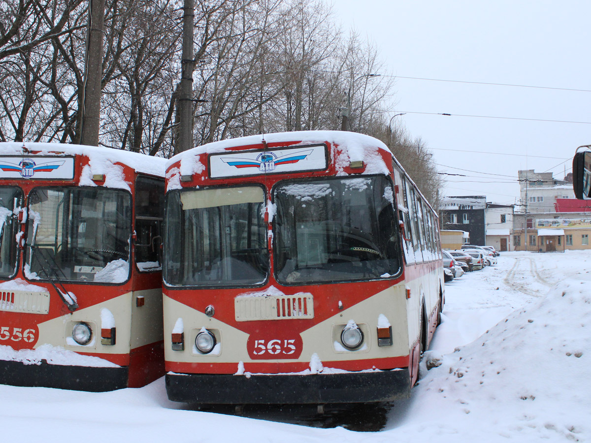 Киров, ЗиУ-682Г [Г00] № 565