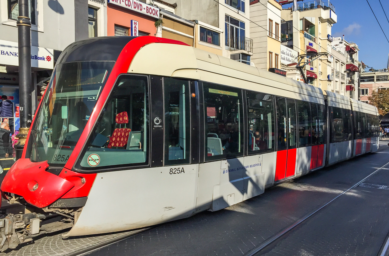 Стамбул, Alstom Citadis 304 № 825