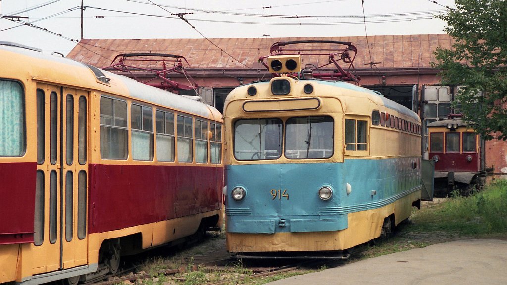 Екатеринбург, МТВ-82 № 914 Екатеринбург, МТВ-82 № 914