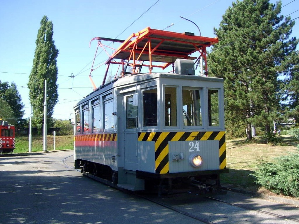 奧斯特拉瓦, Kopřívnice 2-axle motor car # 24