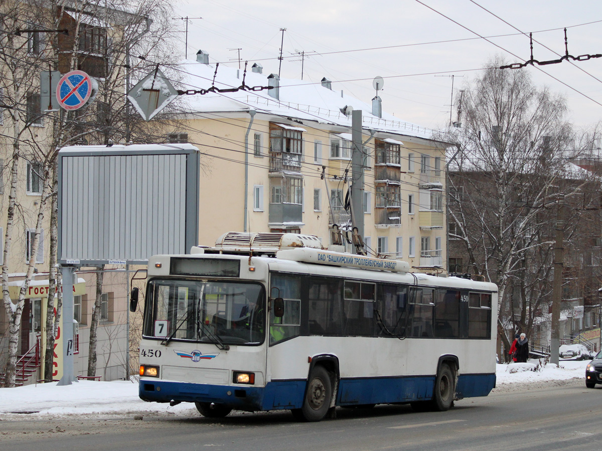 Киров, БТЗ-52764Р № 450