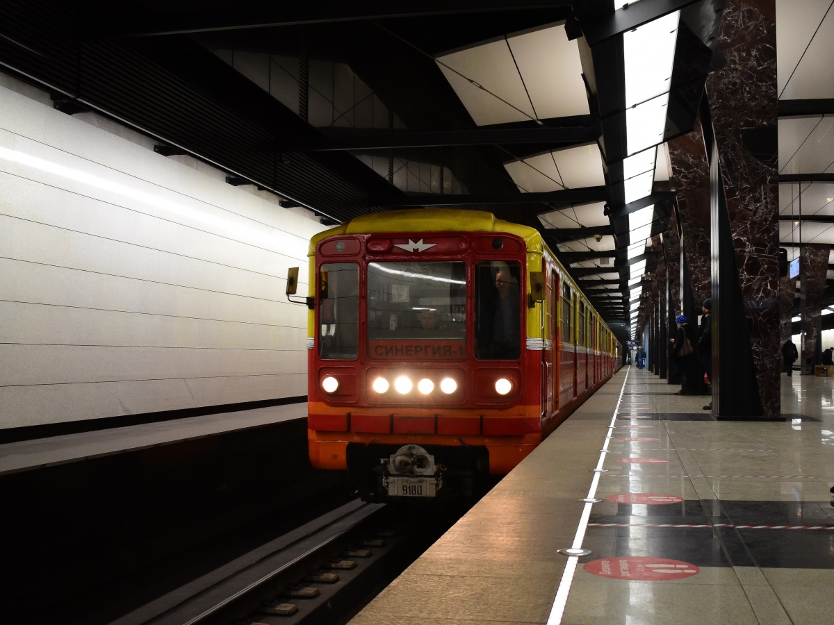 Москва, 81-717 (ММЗ) № 9180