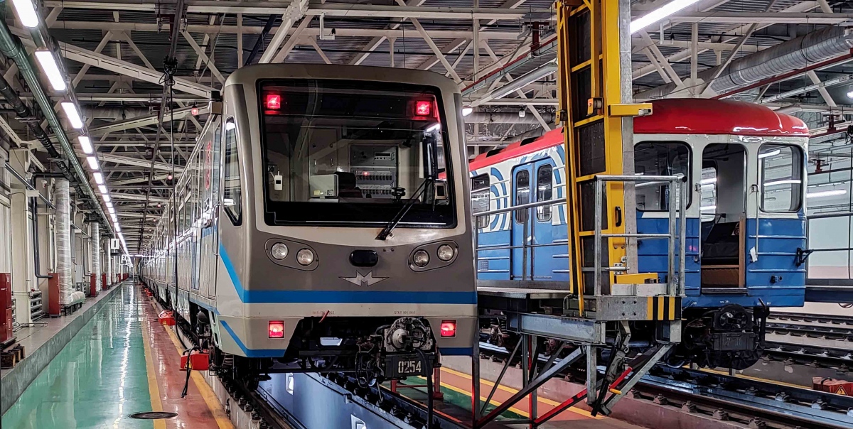 Москва, 81-740.4 «Русич» № 0254