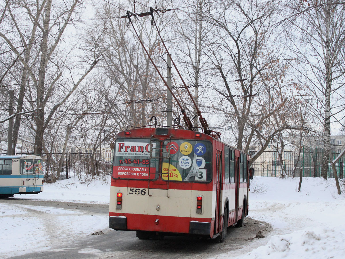 Kirov, ZiU-682G [G00] č. 566