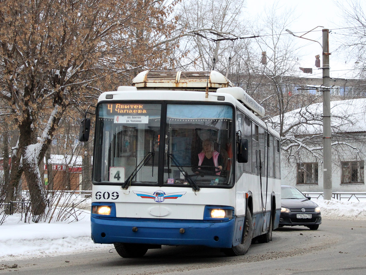 Киров, БТЗ-52768А № 609