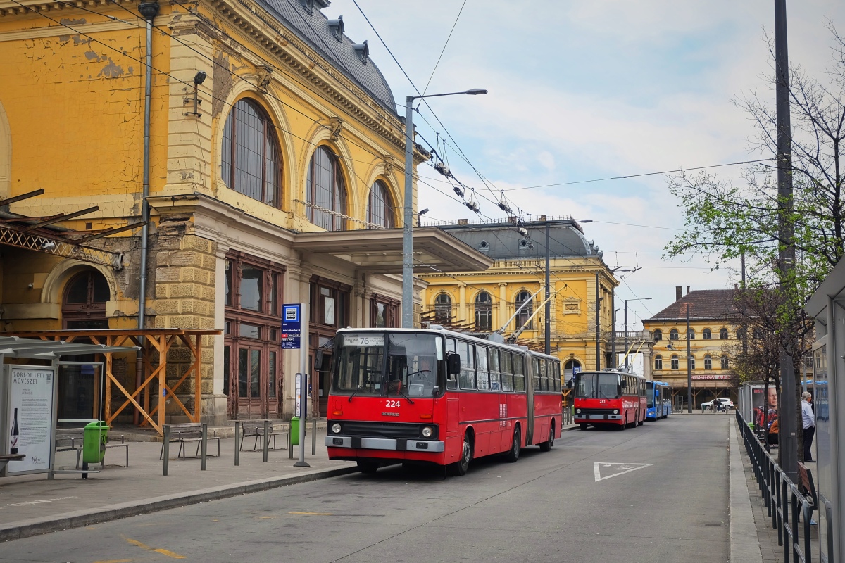 Budapešť, Ikarus 280.94 č. 224