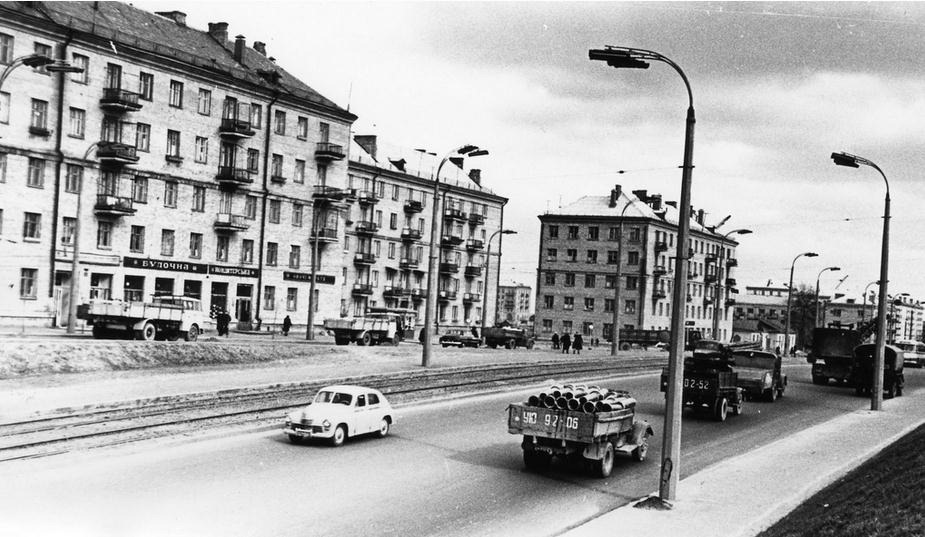 Киев — Исторические фотографии; Киев — Трамвайные линии: Закрытые линии; Киев — Троллейбусные линии: Нивки, Святошин, Беличи, Борщаговка Киев — Исторические фотографии; Киев — Трамвайные линии: Закрытые линии; Киев — Троллейбусные линии: Нивки, Святошин, Беличи, Борщаговка