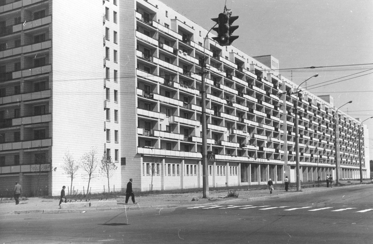 Saint-Petersburg — Dismantling and abandoned lines; Saint-Petersburg — Historic Photos of Trolleybus Infrastructure