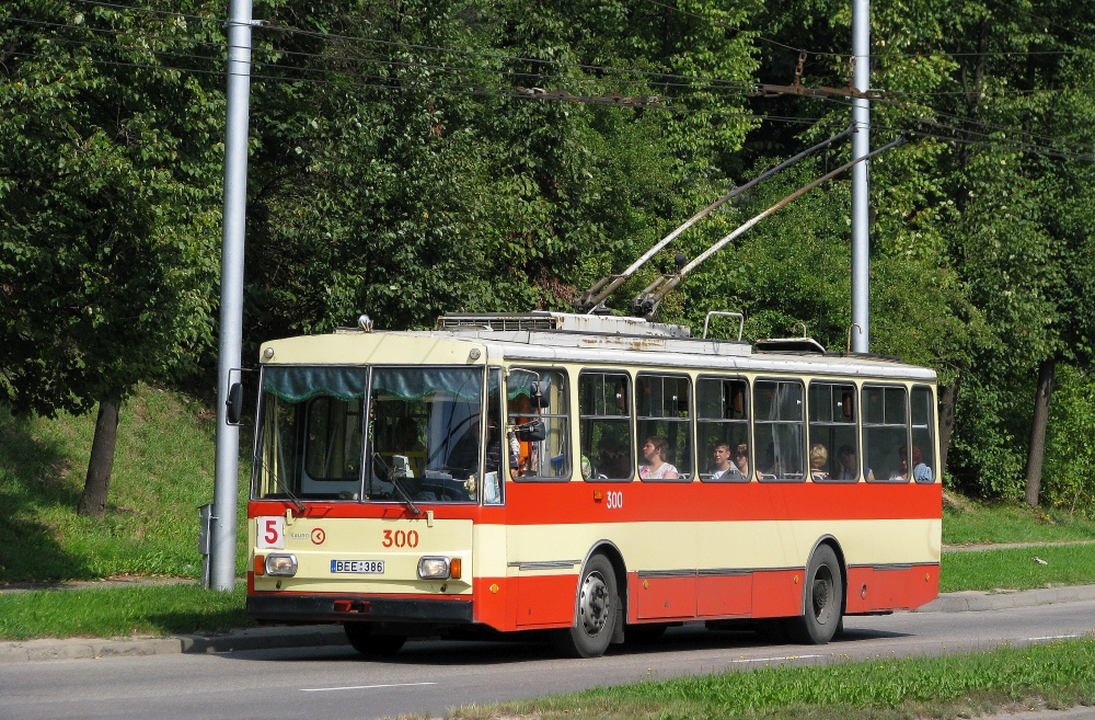 Kaunas, Škoda 14Tr02/6 # 300
