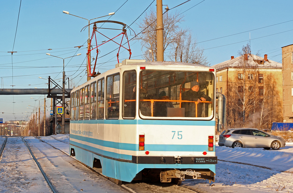 Nizhniy Tagil, 71-403 № 75