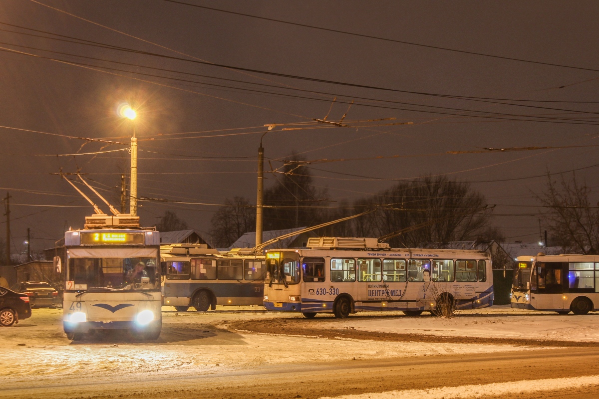 Tver, Trolza-5275.05 “Optima” č. 49; Tver, LiAZ-5280 č. 74