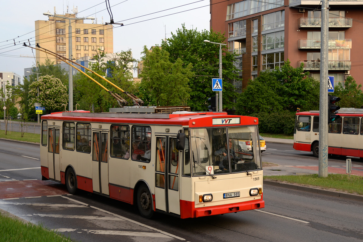 Вильнюс, Škoda 14Tr11/6 № 1565