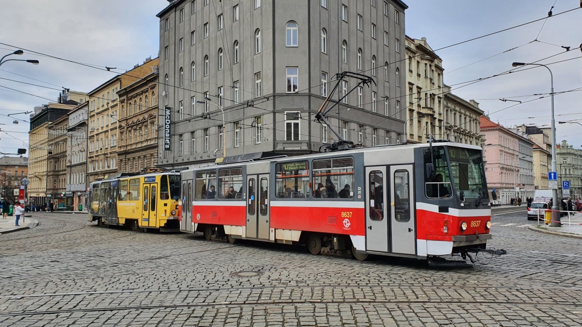 Прага, Tatra T6A5 № 8637