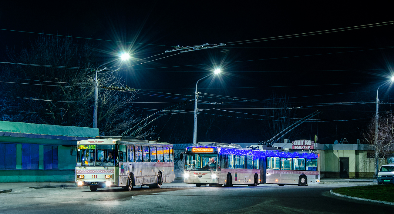 Запорожье, Škoda 14Tr10/6 № 111; Запорожье, Van Hool AG 300T № 227 Запорожье, Škoda 14Tr10/6 № 111; Запорожье, Van Hool AG 300T № 227