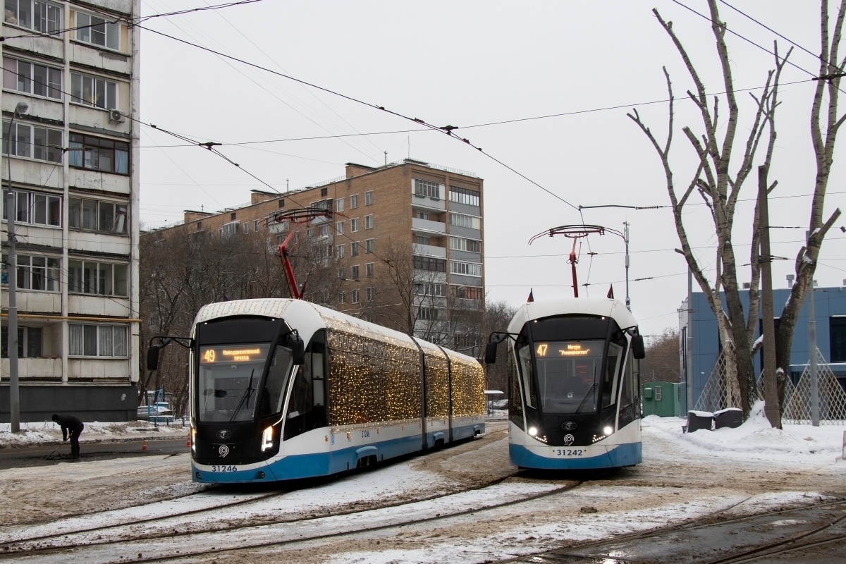 Москва, 71-931М «Витязь-М» № 31246; Москва, 71-931М «Витязь-М» № 31242