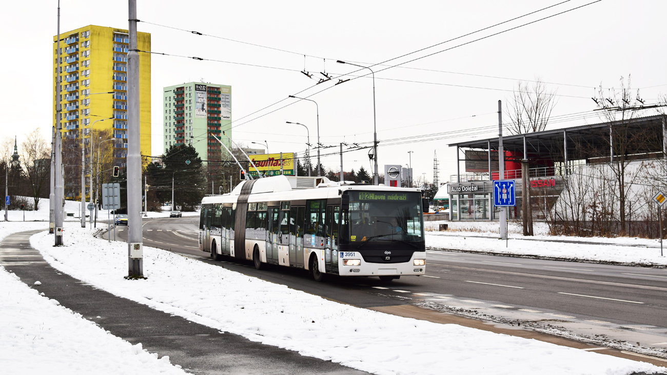 Острава, SOR TNB 18 № 3951 Острава, SOR TNB 18 № 3951