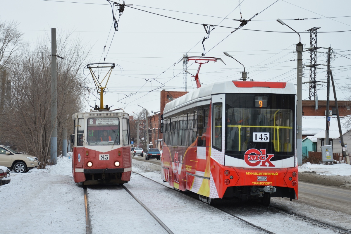 Омск, 71-407-01 № 145; Омск, 71-605А № 85
